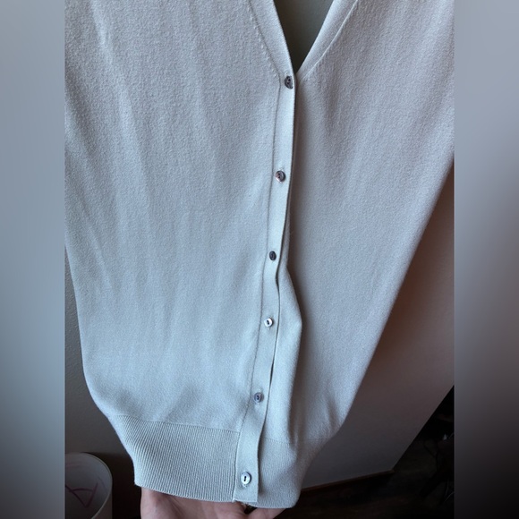 Zara Knit Button Up Vest in Gray (Size:L) - Picture 10 of 17